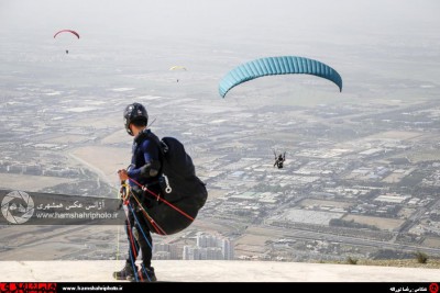 پرواز در آسمان غرب تهران